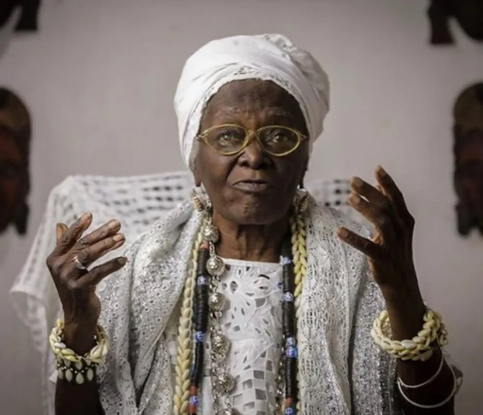 Morre aos 86 anos a yalorixá Mãe Lídia, responsável pelo maior Candomblé de rua do mundo
