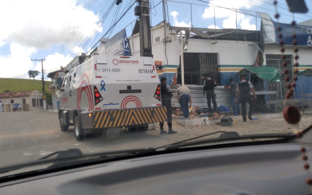 Explosão em Caixa Eletrônico deixa população de Muniz Ferreira em pânico